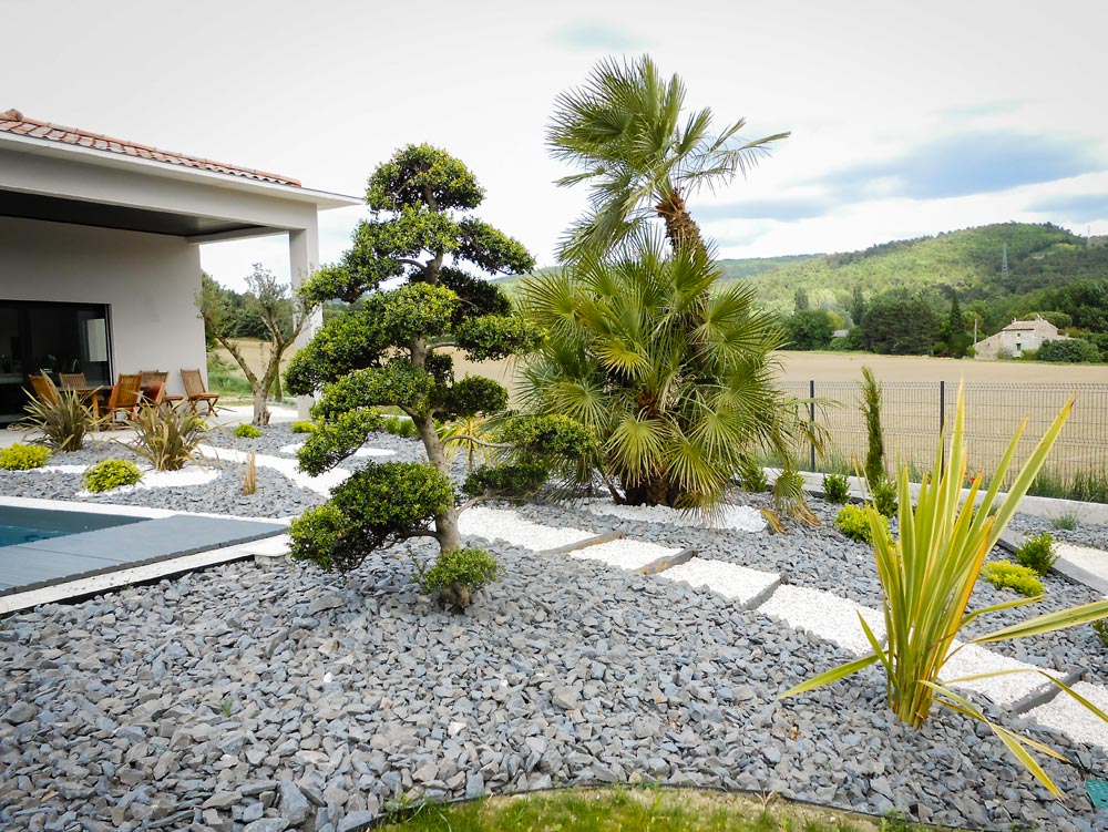 Aménagement minéral allées et massif : Décoration et aménagement