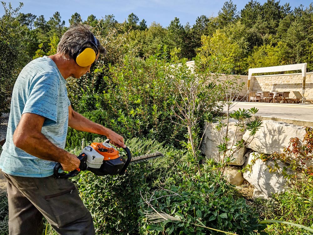 Entretien de jardin dans la Drôme